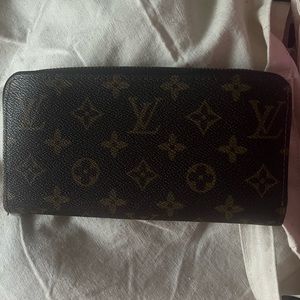 LV Wallet